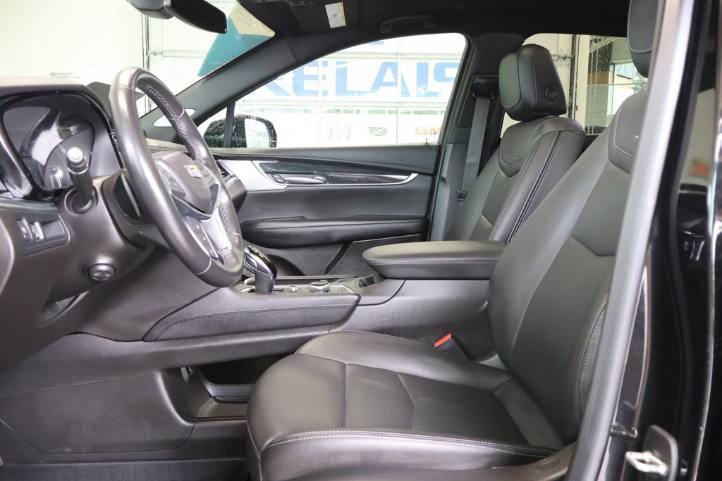 2023 Cadillac XT5 in Montreal, Quebec - 2 - w1024h768px