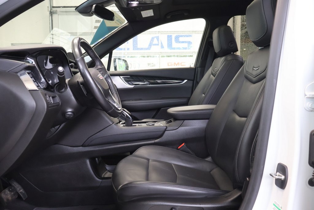 2022 Cadillac XT6 in Montreal, Quebec - 4 - w1024h768px