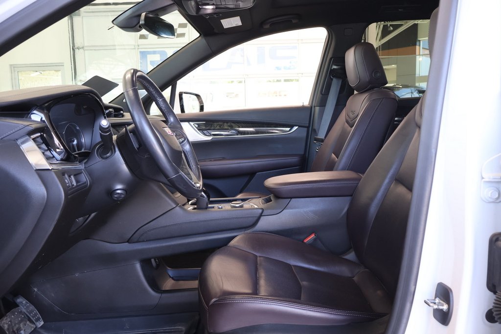 2022 Cadillac XT6 in Montreal, Quebec - 2 - w1024h768px