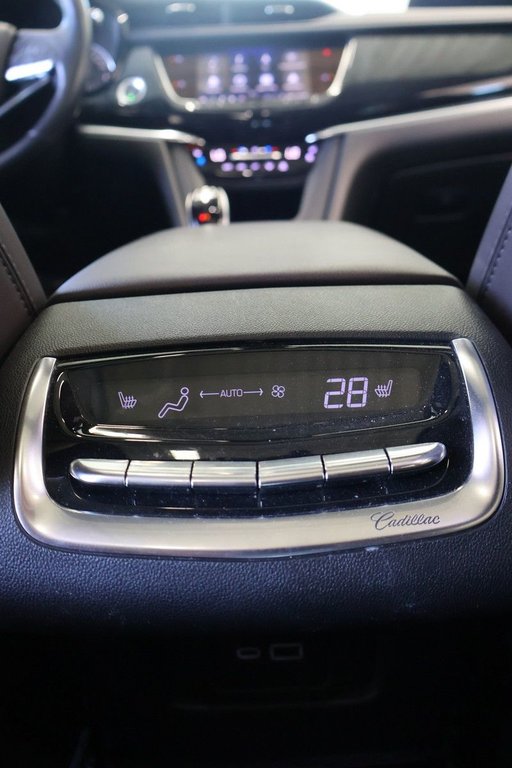 2022 Cadillac XT6 in Montreal, Quebec - 23 - w1024h768px