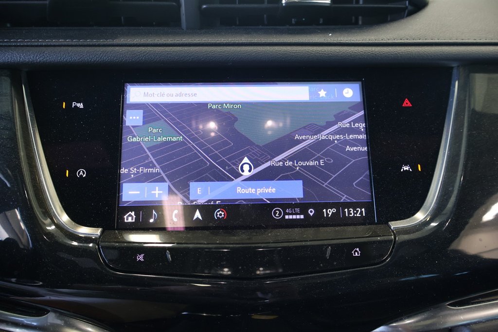 2022 Cadillac XT6 in Montreal, Quebec - 18 - w1024h768px