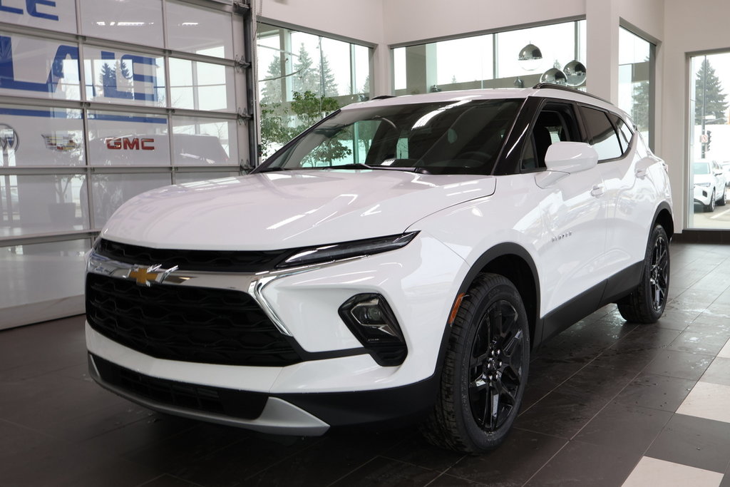 Chevrolet Blazer  2024 à Montréal, Québec - 1 - w1024h768px