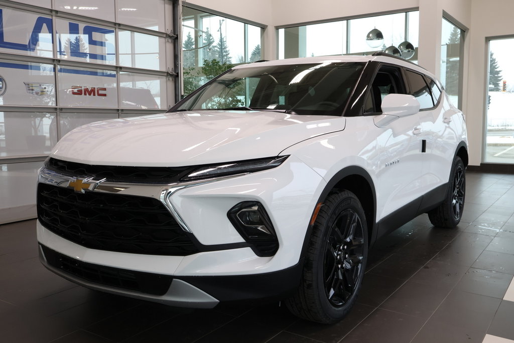 Chevrolet Blazer  2024 à Montréal, Québec - 1 - w1024h768px