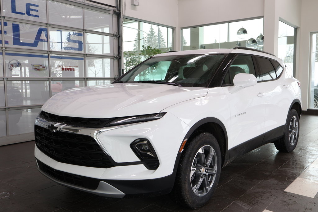 Chevrolet Blazer  2024 à Montréal, Québec - 1 - w1024h768px