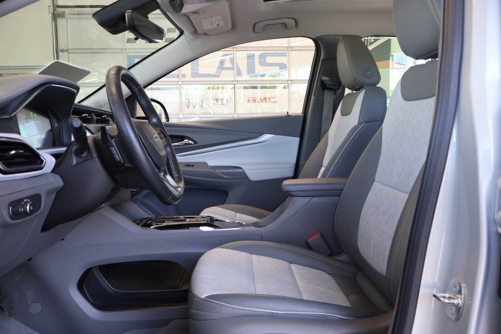 2023 Chevrolet Bolt EUV in Montreal, Quebec - 2 - w1024h768px
