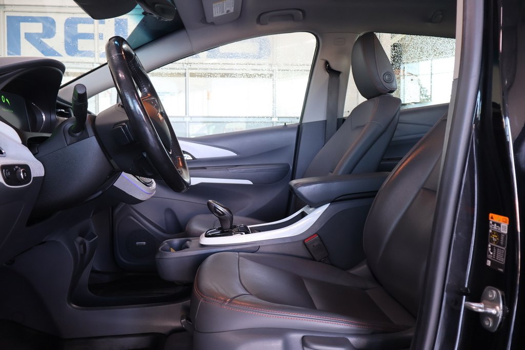 2020 Chevrolet Bolt EV in Montreal, Quebec - 2 - w1024h768px