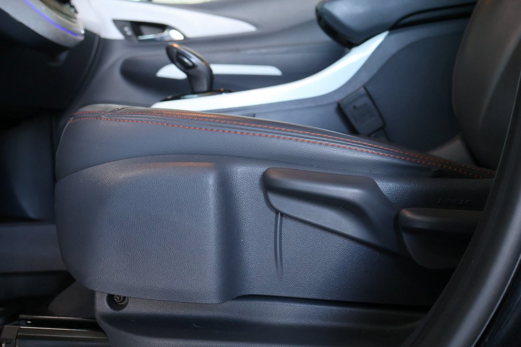 2020 Chevrolet Bolt EV in Montreal, Quebec - 6 - w1024h768px