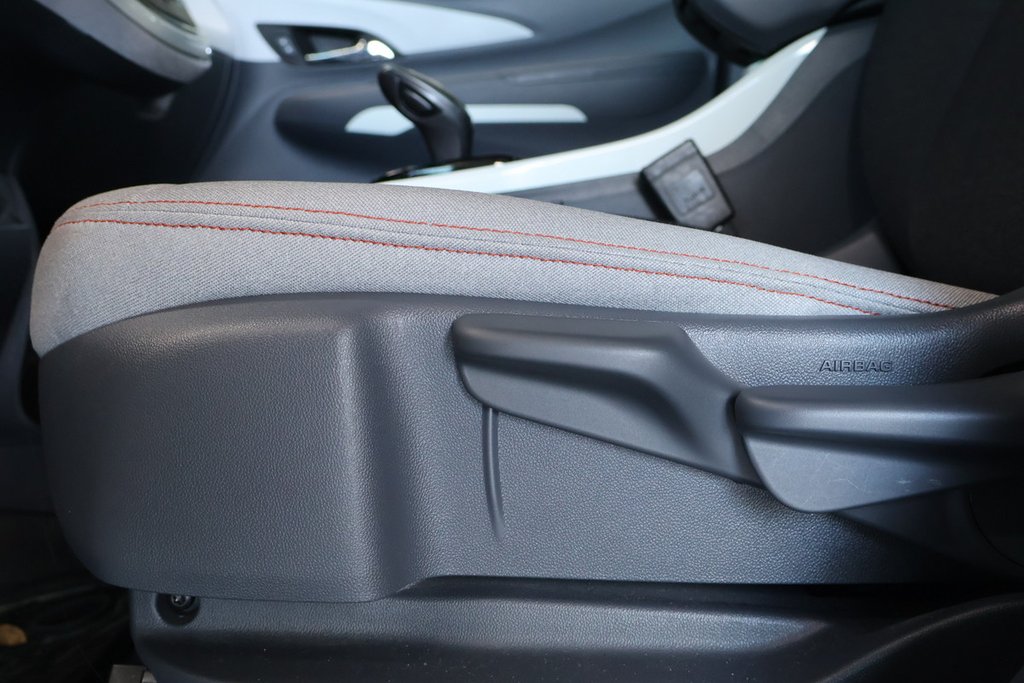 Chevrolet Bolt EV  2021 à Montréal, Québec - 6 - w1024h768px