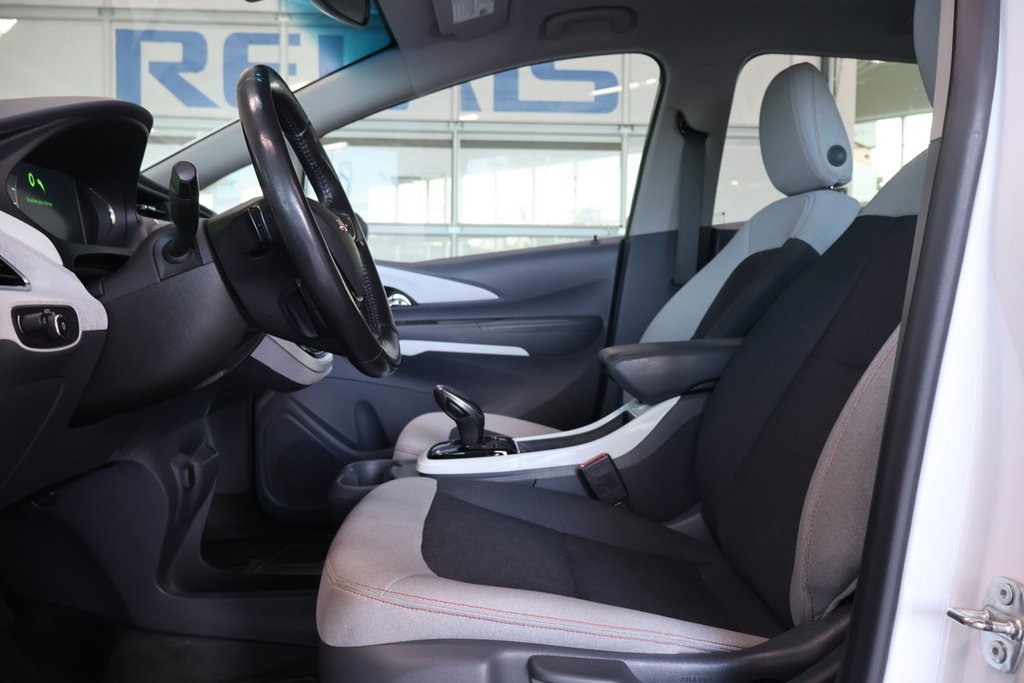 Chevrolet Bolt EV  2021 à Montréal, Québec - 2 - w1024h768px