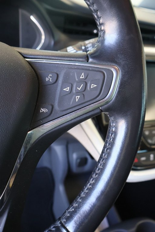 2021 Chevrolet Bolt EV in Montreal, Quebec - 13 - w1024h768px
