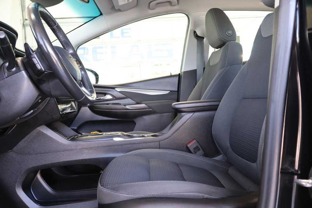 2023 Chevrolet Bolt EV in Montreal, Quebec - 2 - w1024h768px