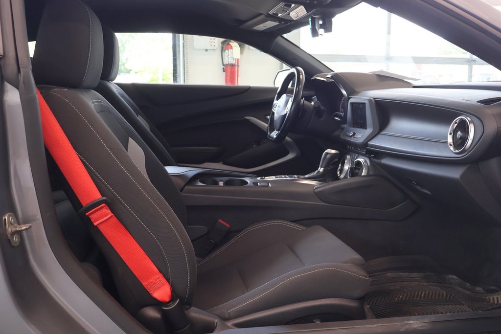 2022 Chevrolet Camaro 1LT RS in Montreal, Quebec - 9 - w1024h768px