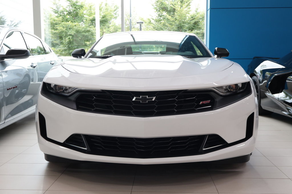 Chevrolet Camaro  2024 à Montréal, Québec - 2 - w1024h768px