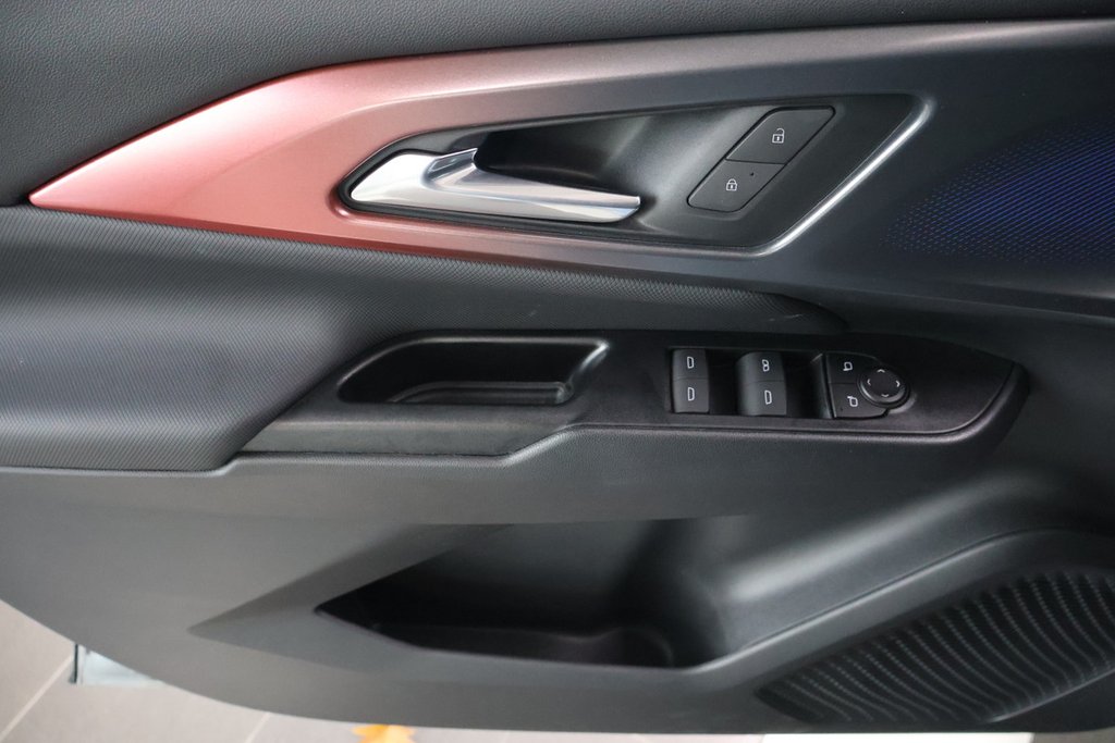 2025 Chevrolet Equinox EV RS AWD in Montreal, Quebec - 18 - w1024h768px