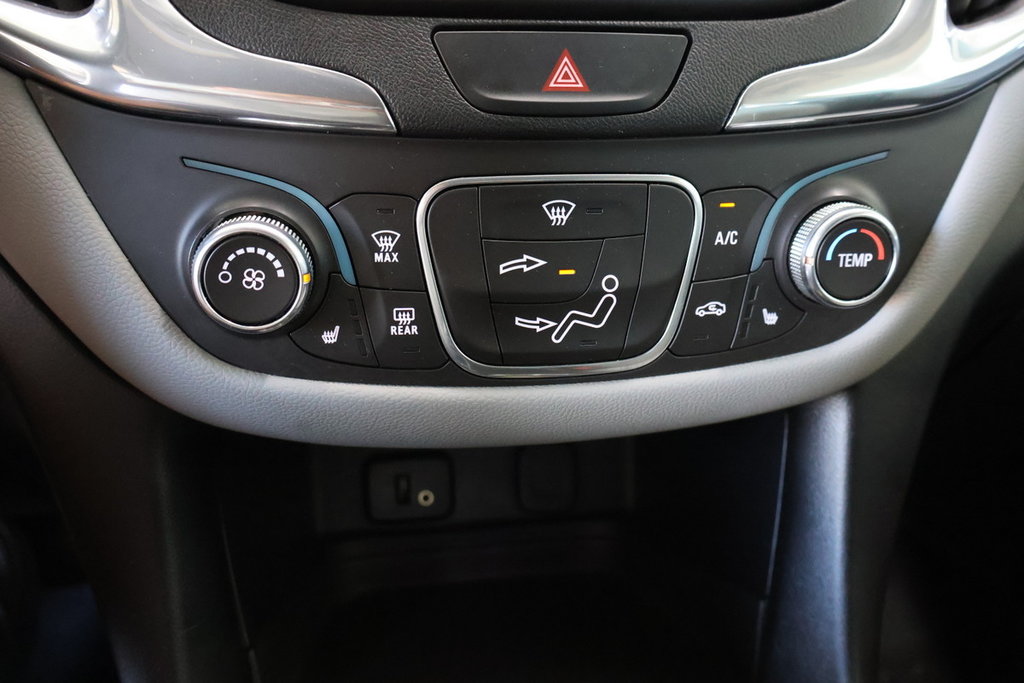 Chevrolet Equinox  2018 à Montréal, Québec - 15 - w1024h768px