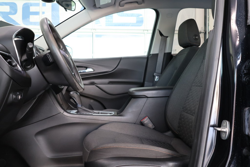 2020 Chevrolet Equinox in Montreal, Quebec - 2 - w1024h768px