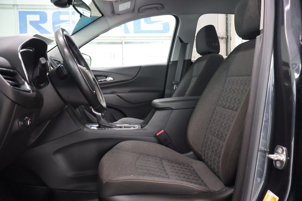 Chevrolet Equinox  2023 à Montréal, Québec - 2 - w1024h768px