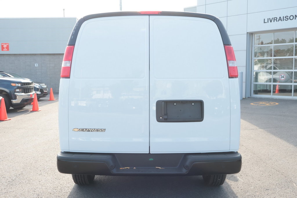 Chevrolet Express Cargo 2500  2024 à Montréal, Québec - 13 - w1024h768px