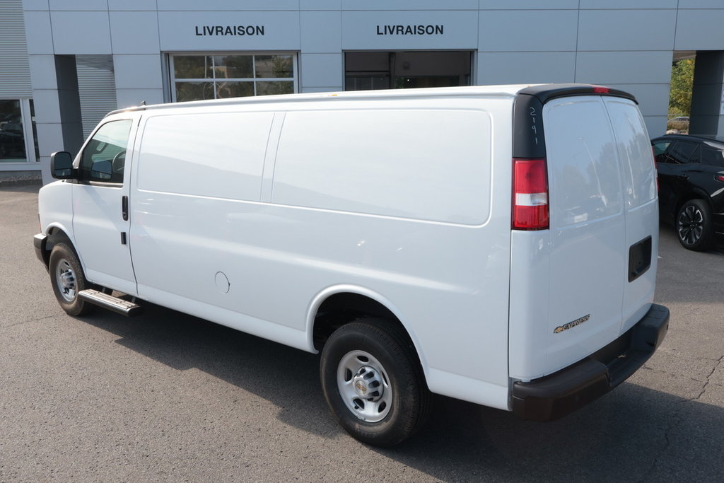 2024 Chevrolet Express Cargo 2500 in Montreal, Quebec - 13 - w1024h768px