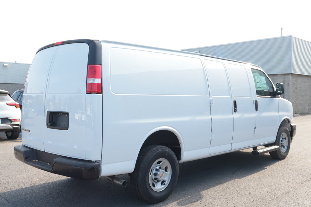 Chevrolet Express Cargo 2500  2024 à Montréal, Québec - 14 - w1024h768px