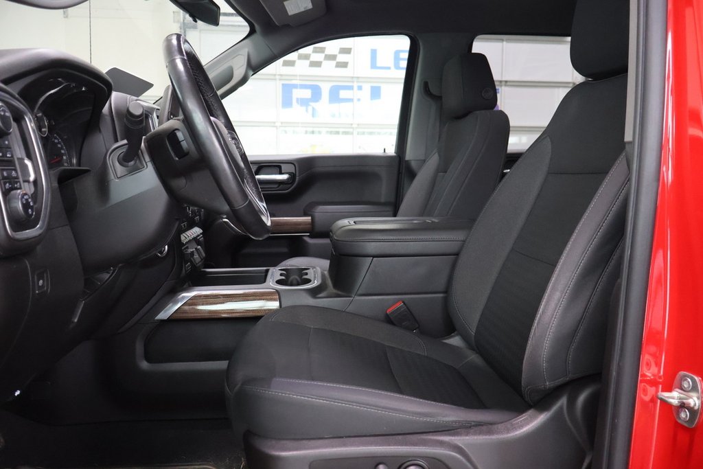 Chevrolet Silverado 1500  2021 à Montréal, Québec - 2 - w1024h768px