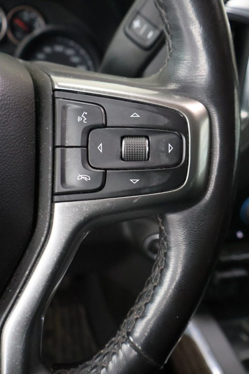 Chevrolet Silverado 1500  2021 à Montréal, Québec - 13 - w1024h768px