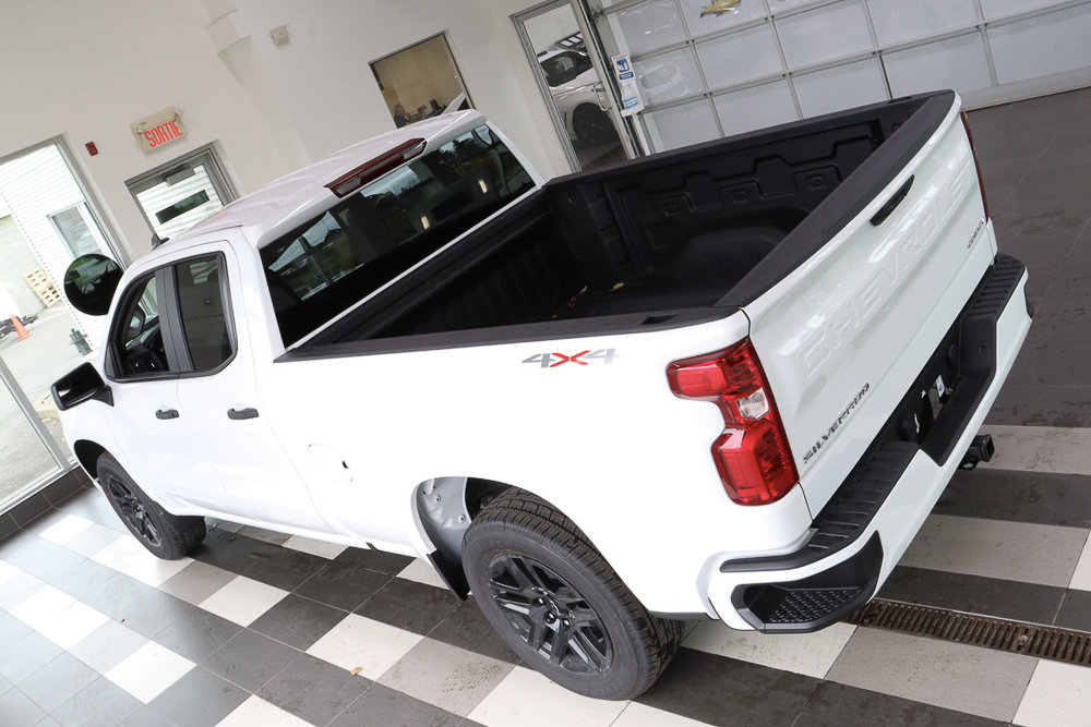 Chevrolet Silverado 1500  2024 à Montréal, Québec - 15 - w1024h768px