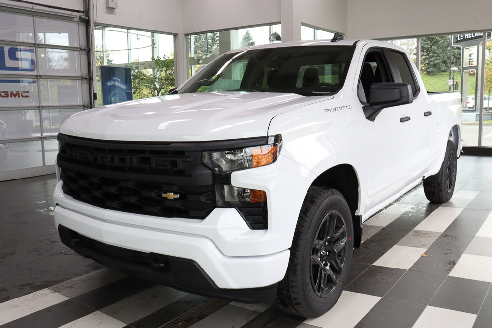 Chevrolet Silverado 1500  2024 à Montréal, Québec - 1 - w1024h768px