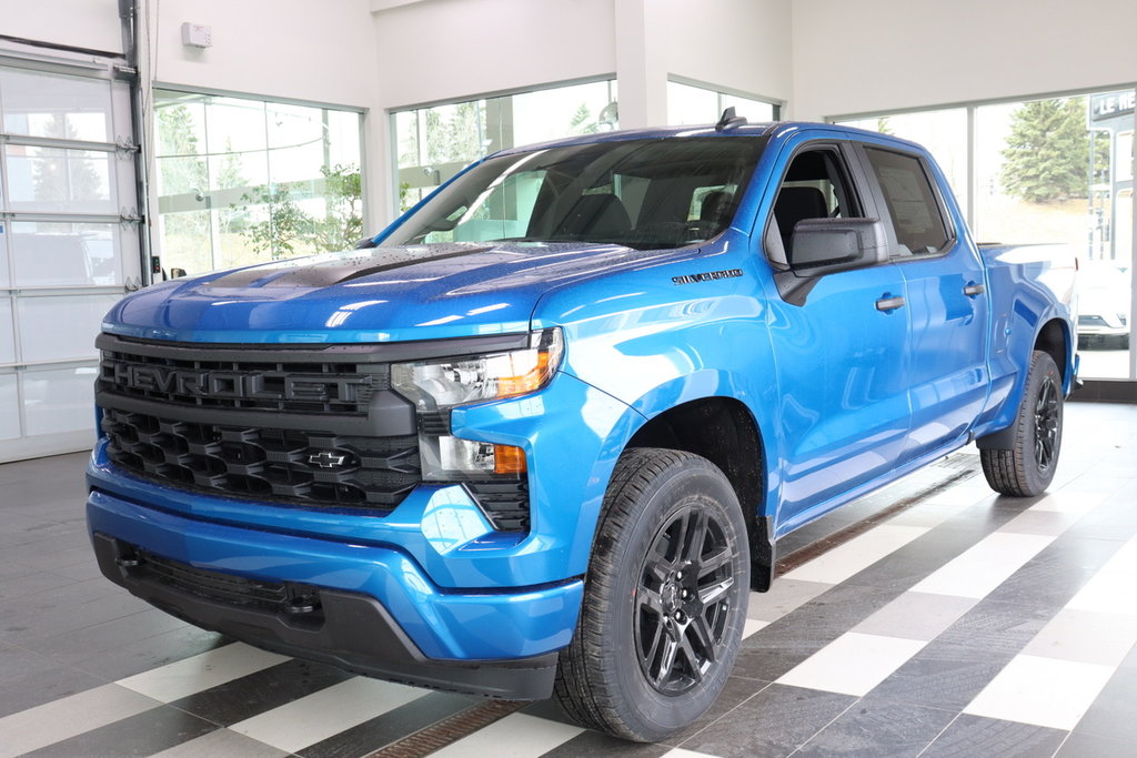 2024 Chevrolet Silverado 1500 in Montreal, Quebec - 1 - w1024h768px