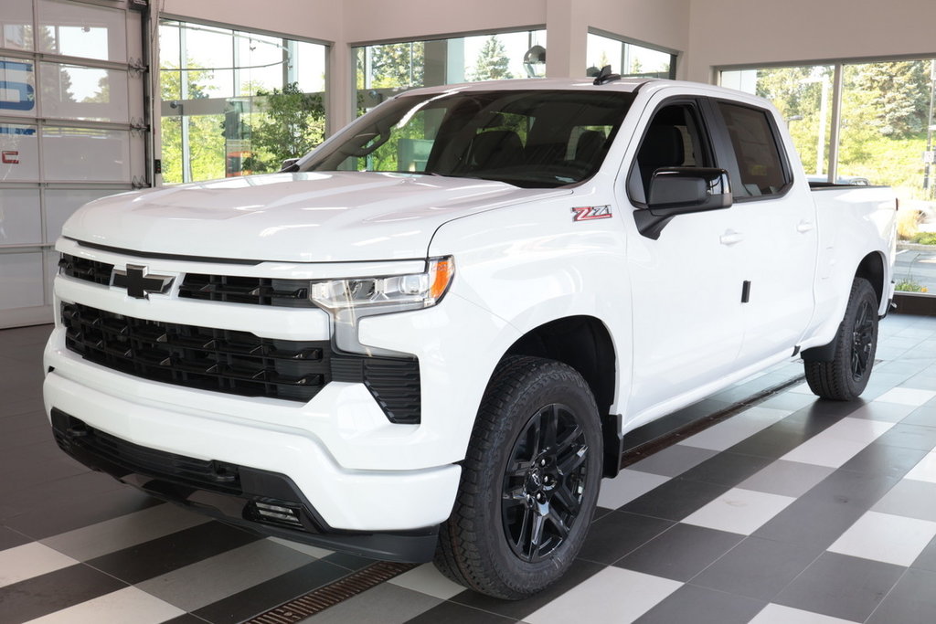 Chevrolet Silverado 1500  2024 à Montréal, Québec - 1 - w1024h768px