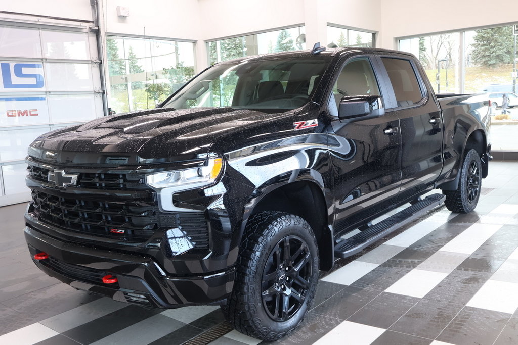 Chevrolet Silverado 1500  2024 à Montréal, Québec - 1 - w1024h768px