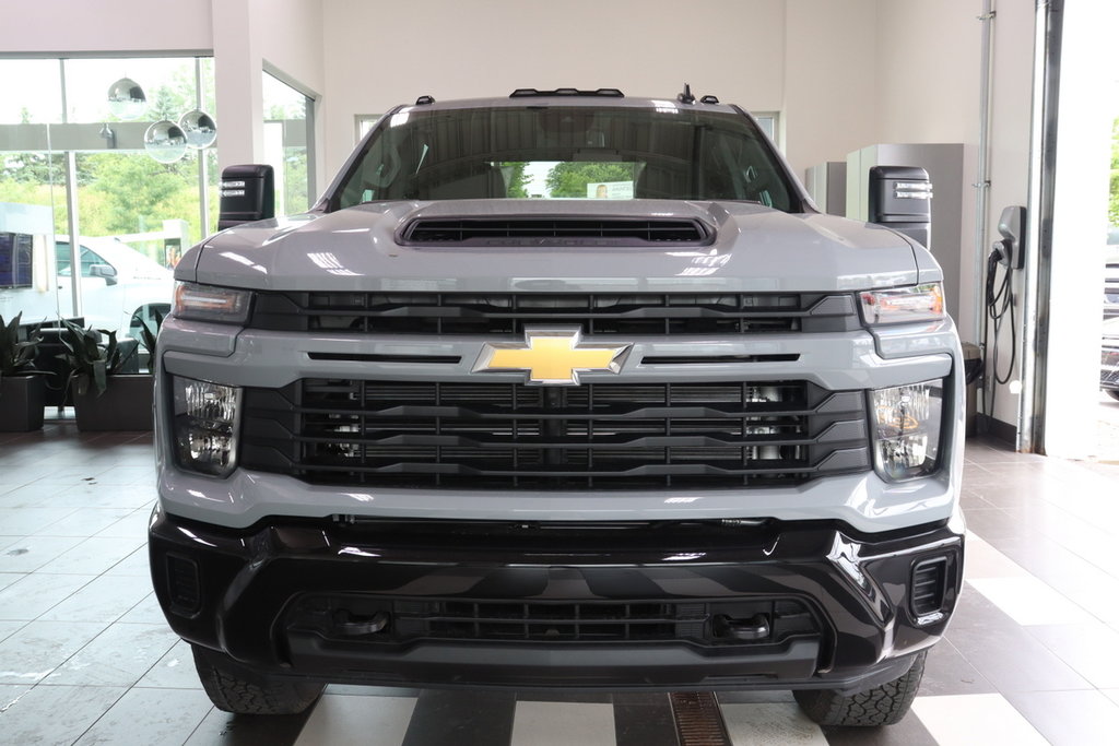 2024 Chevrolet SILVERADO 2500 HD in Montreal, Quebec - 7 - w1024h768px