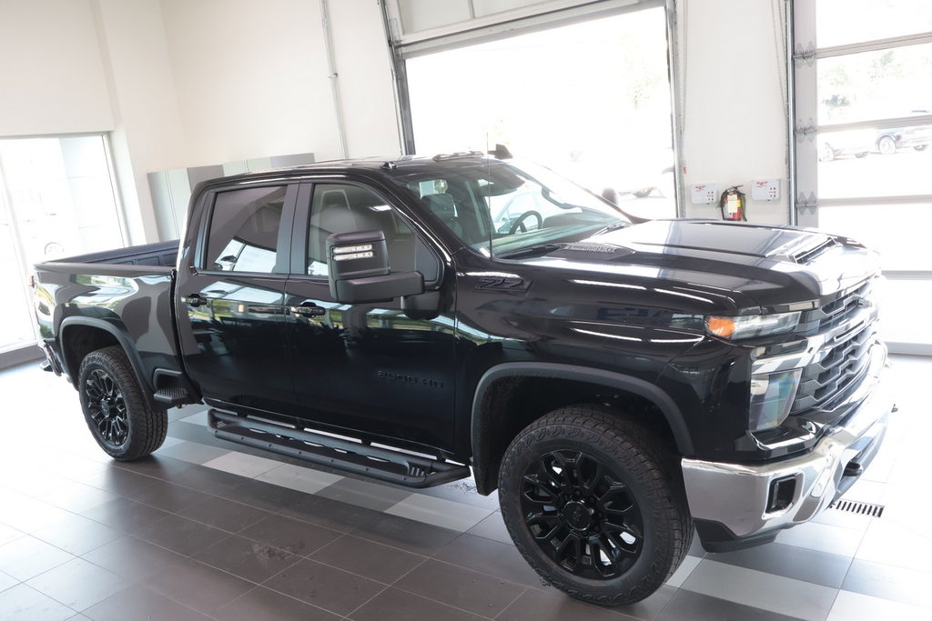 2024 Chevrolet SILVERADO 2500 HD in Montreal, Quebec - 9 - w1024h768px