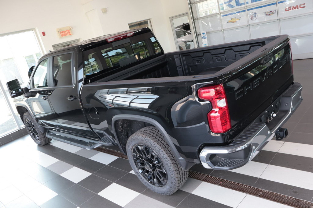 Chevrolet SILVERADO 2500 HD  2024 à Montréal, Québec - 17 - w1024h768px