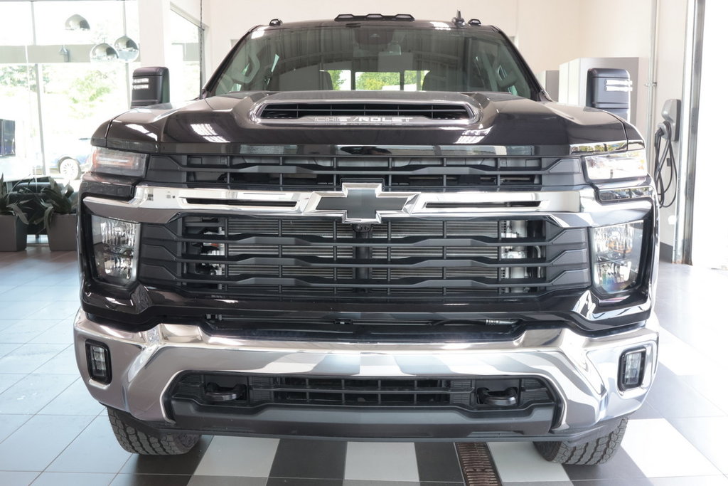 2024 Chevrolet SILVERADO 2500 HD in Montreal, Quebec - 8 - w1024h768px