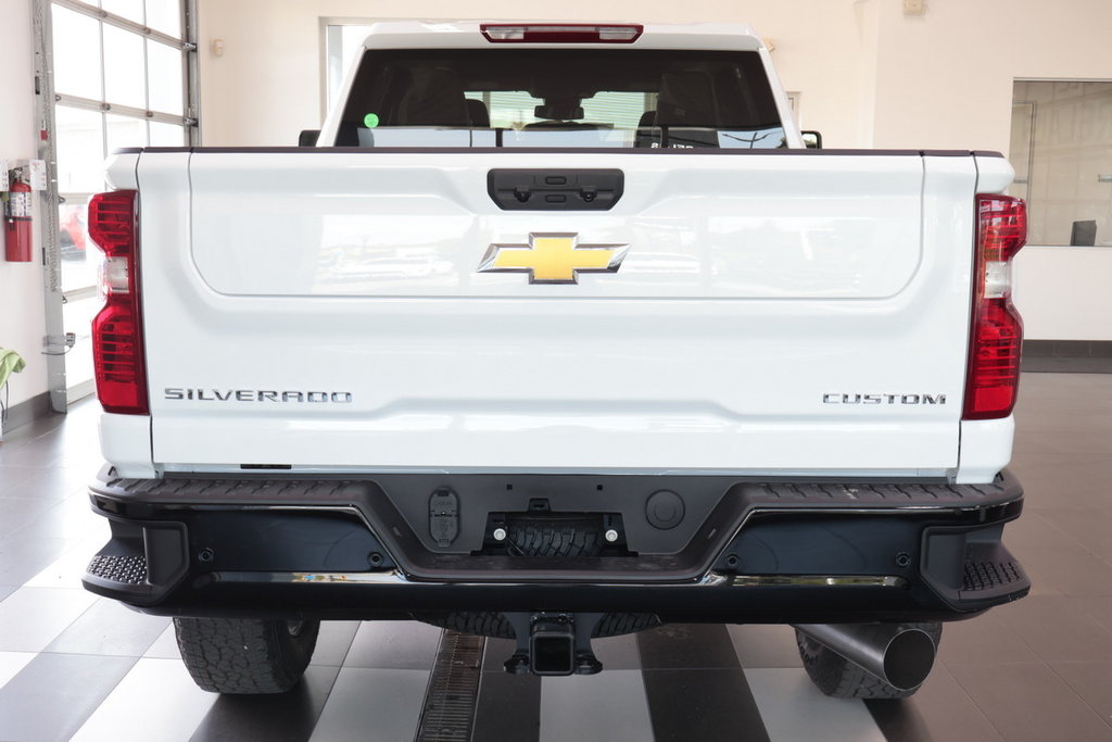 Chevrolet SILVERADO 2500 HD  2024 à Montréal, Québec - 16 - w1024h768px