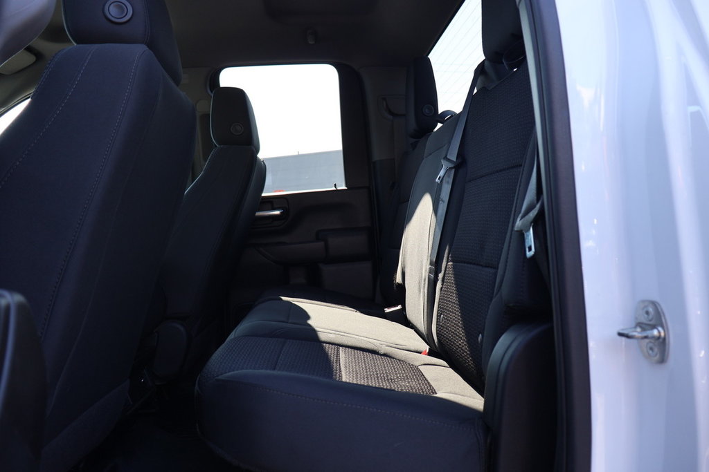 Chevrolet Silverado 3500HD Work Truck DOUBLE ROUE CERTIFIÉ INSPECTÉ DIESEL 2022 à Montréal, Québec - 17 - w1024h768px