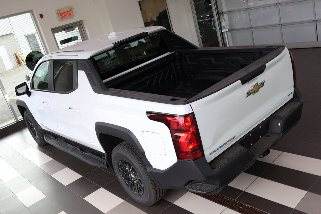 2024 Chevrolet Silverado EV in Montreal, Quebec - 16 - w1024h768px