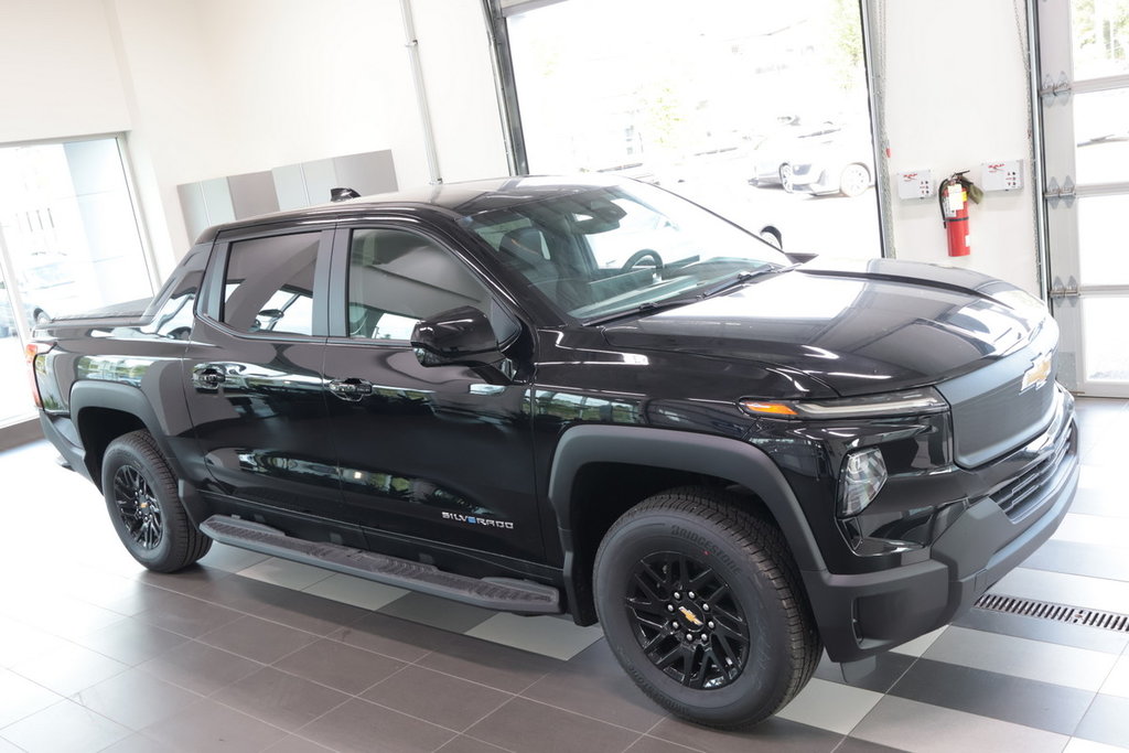 2024 Chevrolet Silverado EV in Montreal, Quebec - 8 - w1024h768px