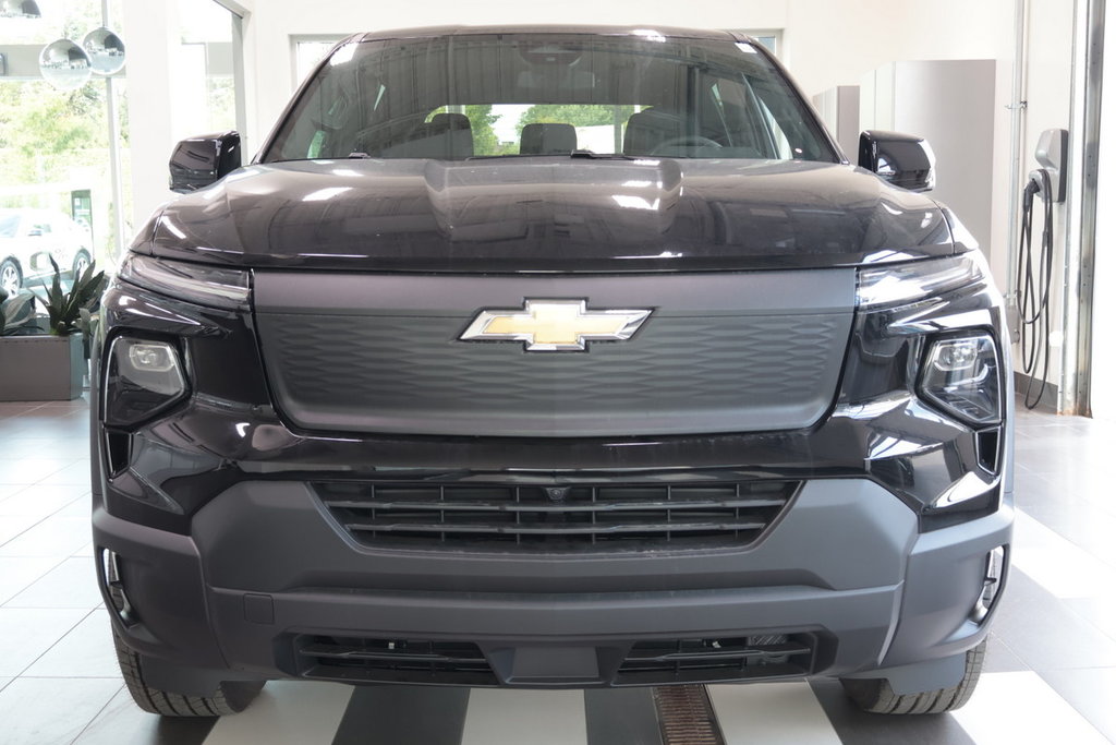 2024 Chevrolet Silverado EV in Montreal, Quebec - 7 - w1024h768px