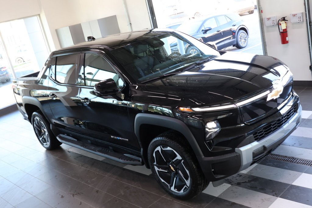 Chevrolet Silverado EV  2025 à Montréal, Québec - 8 - w1024h768px