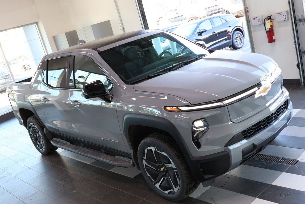 Chevrolet Silverado EV  2025 à Montréal, Québec - 9 - w1024h768px