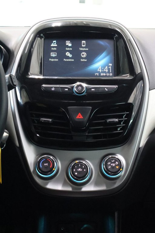 Chevrolet Spark  2017 à Montréal, Québec - 5 - w1024h768px