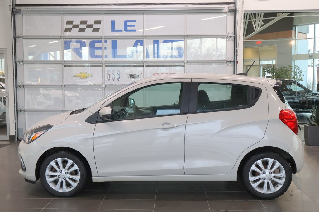 Chevrolet Spark  2017 à Montréal, Québec - 9 - w1024h768px