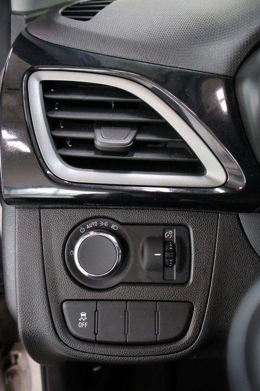 2019 Chevrolet Spark LT AUTOMATIQUE CERTIFIÉ CLIENT MAISON in Montreal, Quebec - 17 - w1024h768px