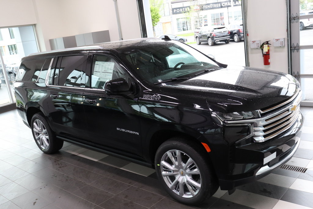 2024 Chevrolet Suburban in Montreal, Quebec - 9 - w1024h768px