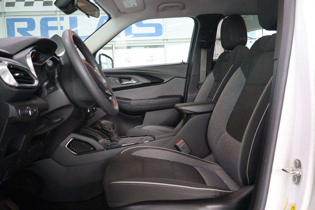 Chevrolet Trailblazer  2023 à Montréal, Québec - 2 - w1024h768px