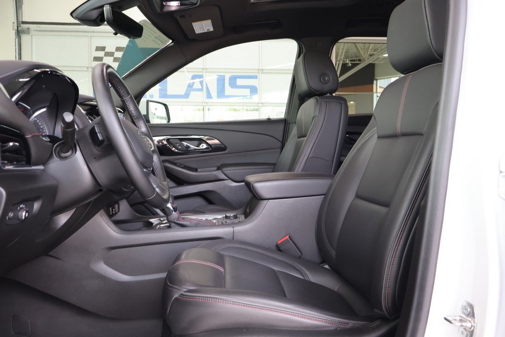 2023 Chevrolet Traverse in Montreal, Quebec - 2 - w1024h768px