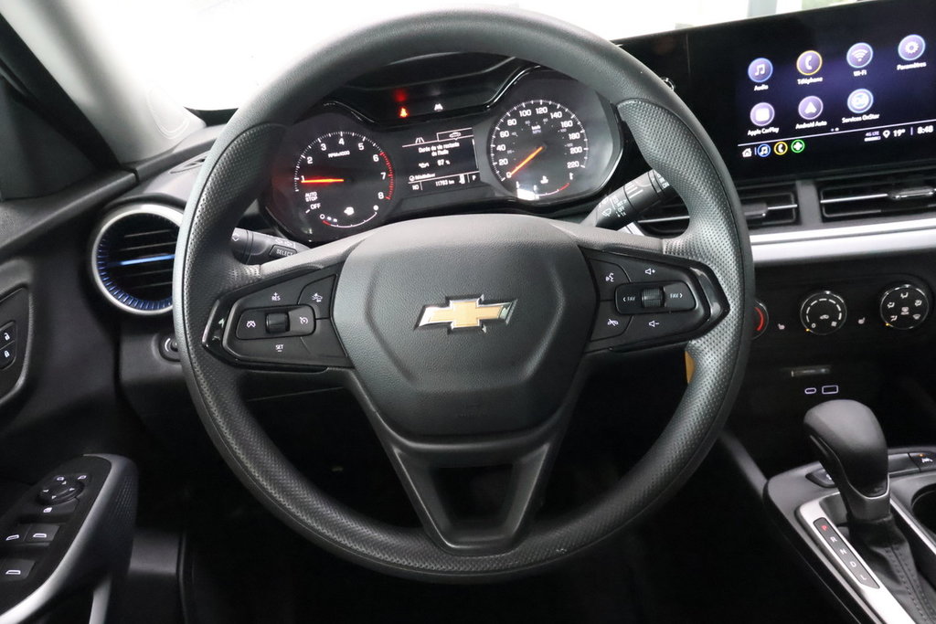 Chevrolet Trax LS FWD 2024 à Montréal, Québec - 10 - w1024h768px
