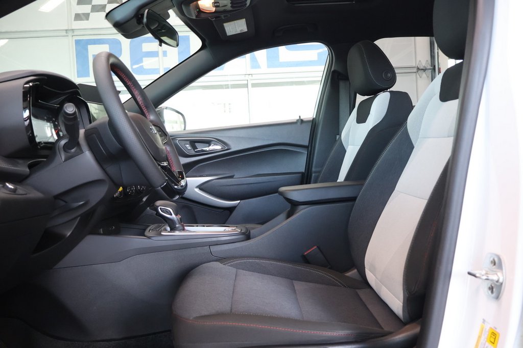 Chevrolet Trax  2024 à Montréal, Québec - 2 - w1024h768px